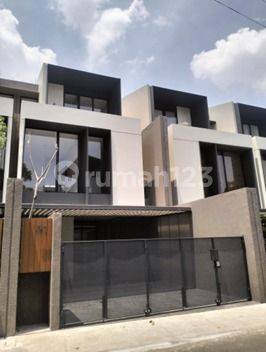 Dijual Rumah 3 Lantai Baru Unfurnished Shm Kemang Jakarta Selatan 1