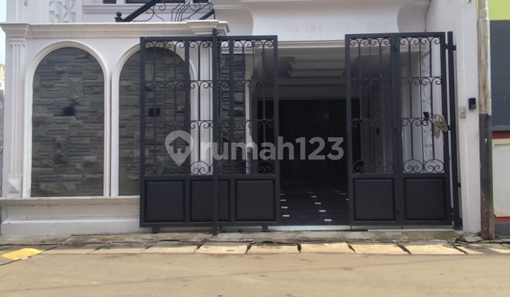Dijual Rumah di Jagakarsa - Jakarta Selatan Dijual Rumah di Jagakarsa - Jakarta Selatan