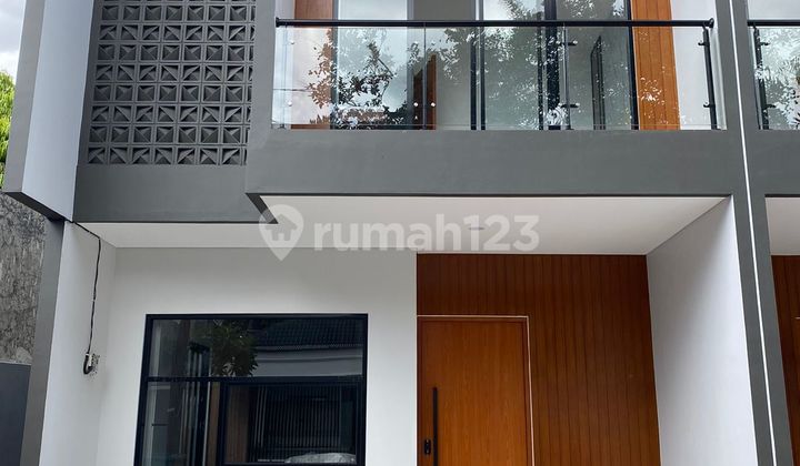 Convenience Residence In Premium Location At South Jakarta