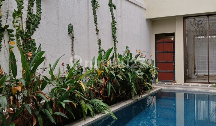 Rumah Dalam Townhouse Exclusive, Area Favorite, Bangunan 3 Lantai 2