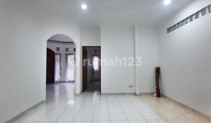 For Rent Renovated House in Cipete Area 2