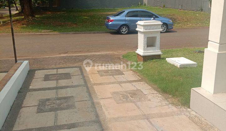 Dijual Rumah Bagus Baru Renovasi Depan Taman Florence Kota Wisata 2