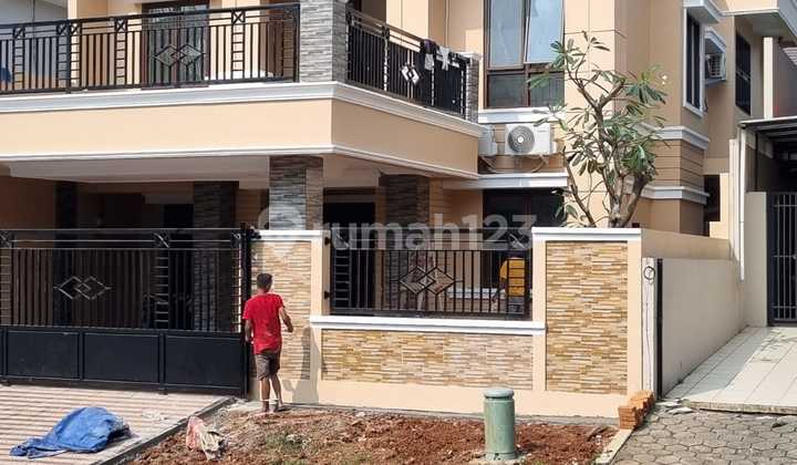 For Rent: Nice Ready-to-Occupy House on the Main Boulevard of Kota Wisata