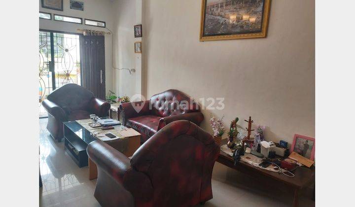 di jual Rumah Bagus 2 lantai luas tanah 96 Taman Royal cipondoh Tangerang 2