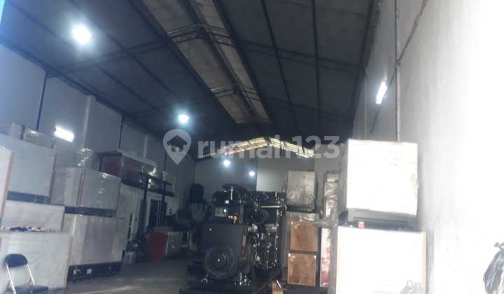 for rent Warehouse building area 550 meters Kamal Muara 2 Warehouse North Jakarta - Kwee Siong