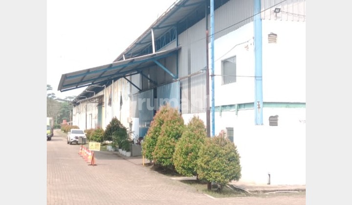 Nice warehouse for rent ready to use area 2160 Cikupa Tangerang