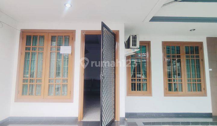  Rumah Siap huni baru renov Bojong Indah puri jakbar lebar 8 bebas banjir  Semi Furnished 2
