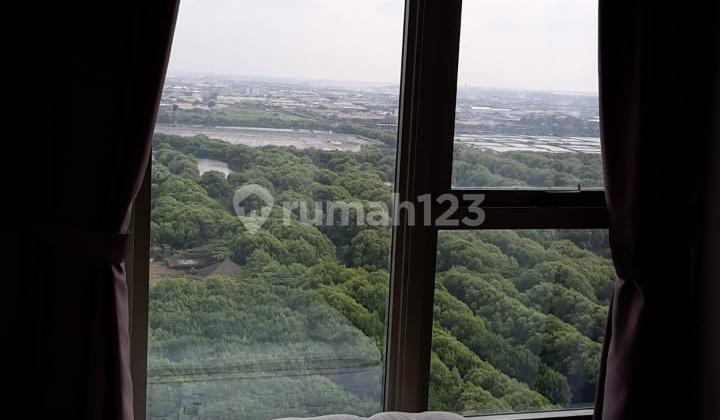 Cepat Tower Honolulu Lantai Tengah Apartemen Gold Coast 2 Kamar Tidur Furnished Bagus