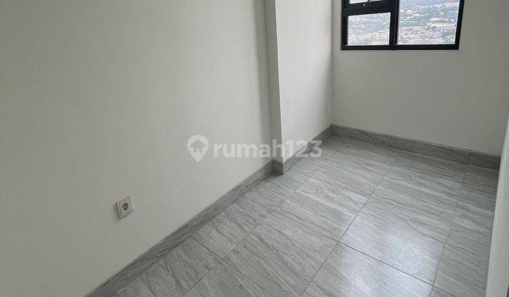 kamar tidur murah siap huni apartemen collins