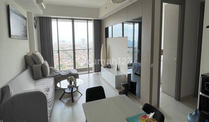  Apartemen St. Moritz Tower New Royal Private Lift  2 Kamar Tidur Furnished Bagus 1