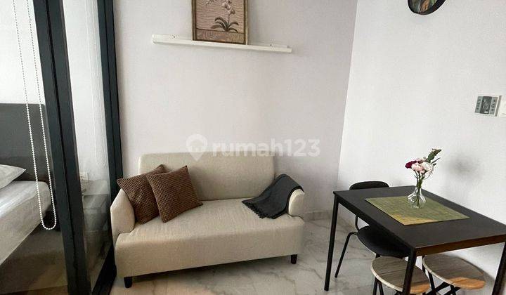 Apartemen The Smith 1 Kamar Tidur Furnished Bagus