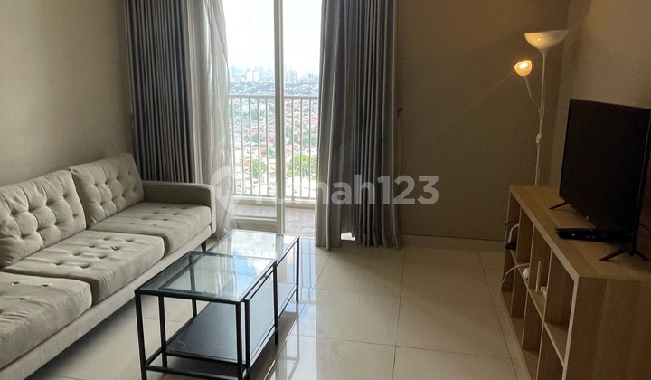 Apartemen Harga Terbaik Amsterdam 2 Kamar Tidur Furnished Bagus