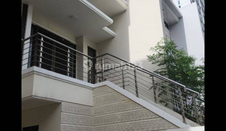 Rumah 6 Kamar Ada Kamar Bawah Shm Di Permata Buana Jakarta Barat  1