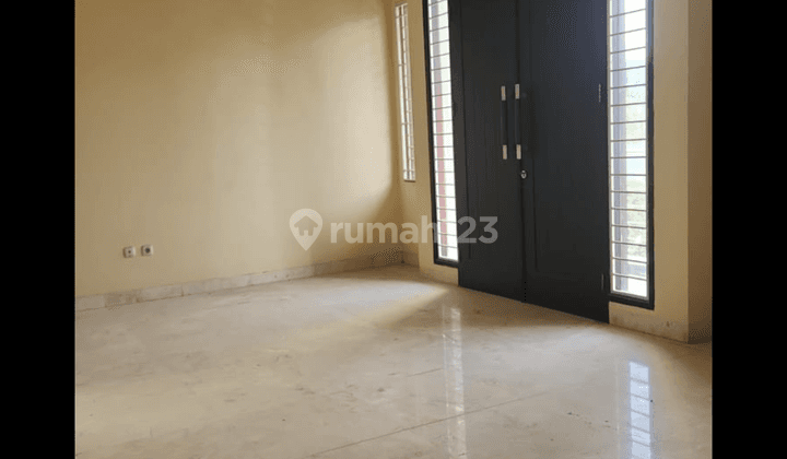 Rumah 6 Kamar Ada Kamar Bawah Shm Di Permata Buana Jakarta Barat  2