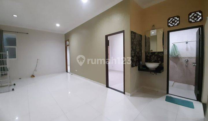 Rumah 2 Lantai Bagus Terawat, di Villa Melati Mas, Serpong 1