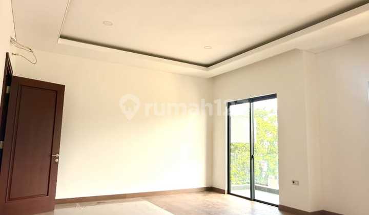 Beautiful Brand New 3-Story House Ready to Occupied in BSD City 2