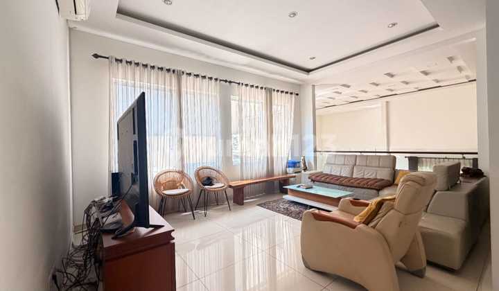 BEAUTIFUL LUXURY HOUSE IN DELATINOS BSD CITY 2 FLOORS SEMI FURNISHED