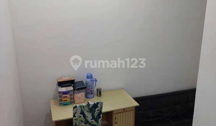 RUMAH CANTIK DI GADING SERPONG 2 LANTAI FURNISHED SIAP HUNI  2