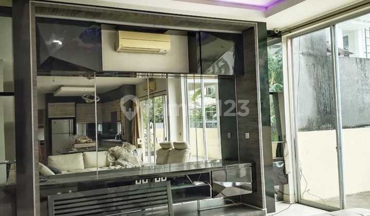 RUMAH MEWAH DI DE PARK BSD CITY 2 LANTAI FULL FURNISH SIAP HUNI