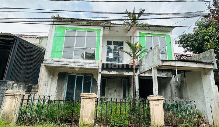 Rumah Luas setengah renovasi di Pamulang 