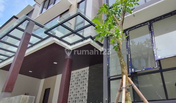 Dijual Rumah Mewah Modern House  SHM - Sertifikat Hak Milik 1