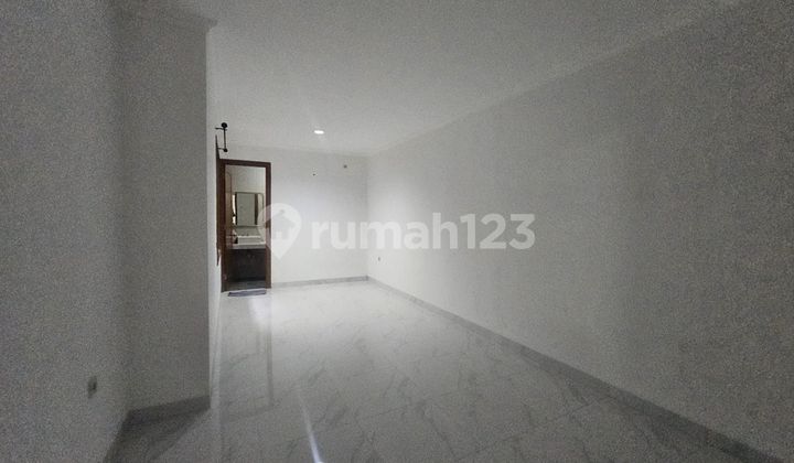 House in Cinere Complex Near Lebak Bulus, South Jakarta. 2