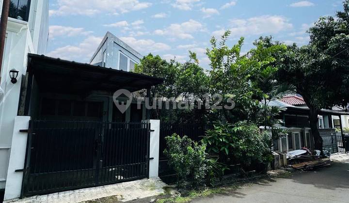 Rumah Asri & Strategis di Cinere - Harga Masih Nego