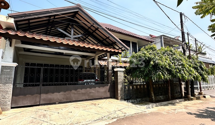 Rumah 2 Lantai 20 Menit MRT Lokasi Strategis di Cinere
