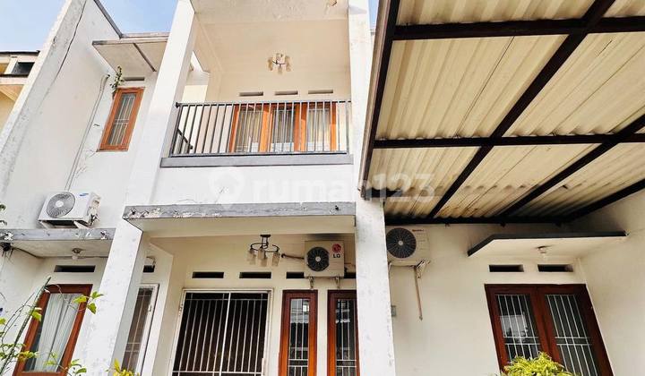 Hanya 5 Km ke MRT Rumah Luas di Cirendeu - Bangunan 2 Lantai,