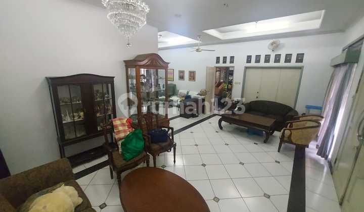 Rumah Dekat Blok M Bisa Komersil Jalan Besar 2