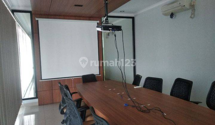 Gudang siap pakai di Kemang dekat jalan Soleh iskandar 5