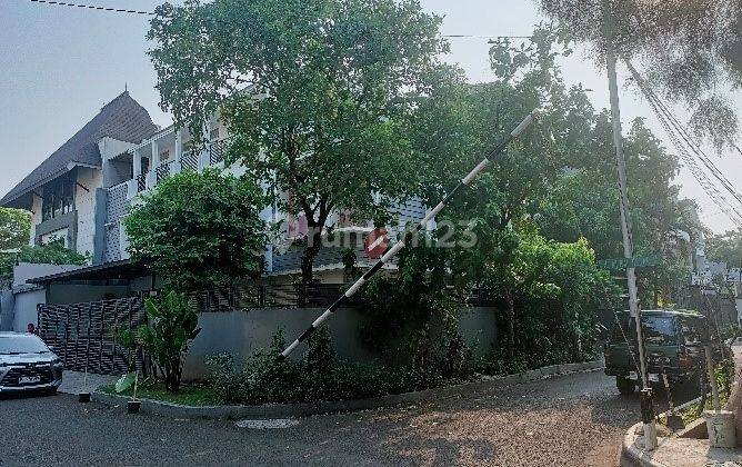 Rumah SHM Pondok Indah, Jakarta Selatan 2