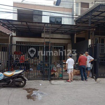 House for sale on Jalan Puspa Gading, Kelapa Gading, North Jakarta. House for sale on Jalan Puspa Gading, Kelapa Gading, North Jakarta.