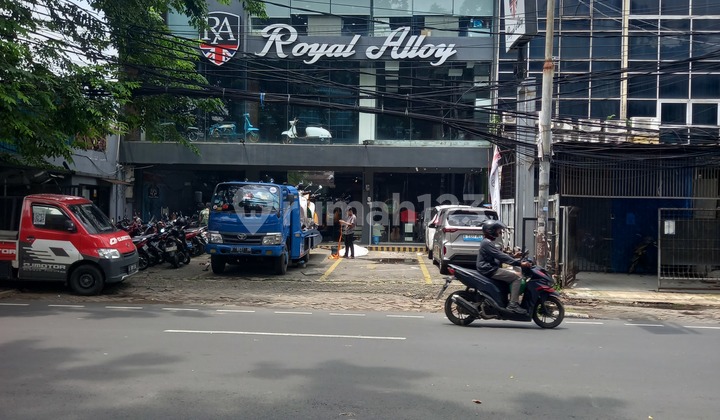 Ruko Dijual di Jl Raya Kebayoran Lama Jakarta Selatan