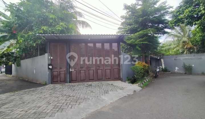 Rumah Dijual Harga Bawah NJOP di Jl Pinang Mas Pondok Indah