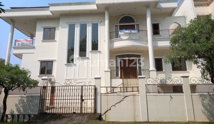 House for sale in Walet Permai, Pantai Indah Kapuk, North Jakarta 1