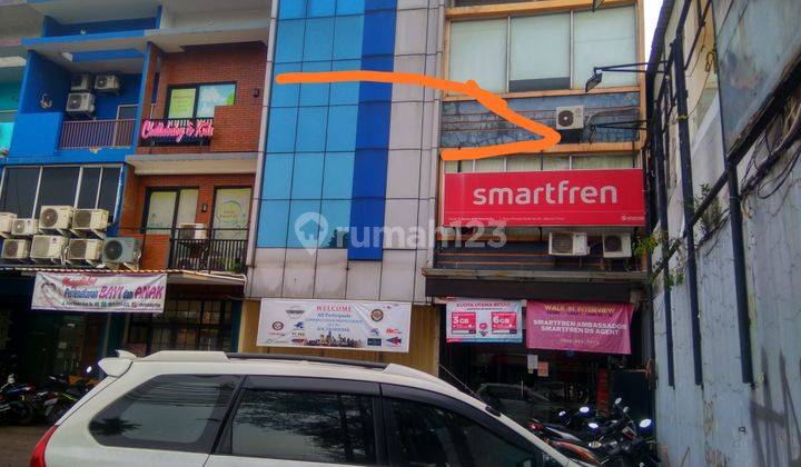 Ruko 3 lantai dijual murah ,deket asrama haji ,deket pasar pondok gede ,deket terminal pondok gede pokoknya setrategis 3