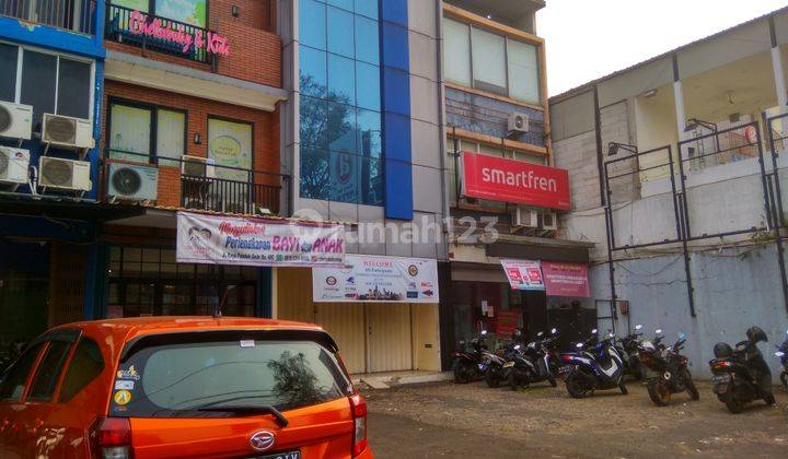 Ruko 3 lantai dijual murah ,deket asrama haji ,deket pasar pondok gede ,deket terminal pondok gede pokoknya setrategis 5
