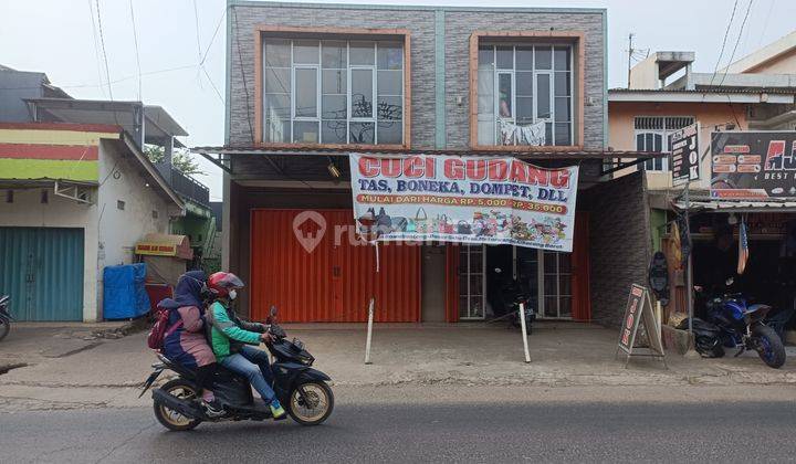 2 Ruko gandeng di jalan raya setu 2
