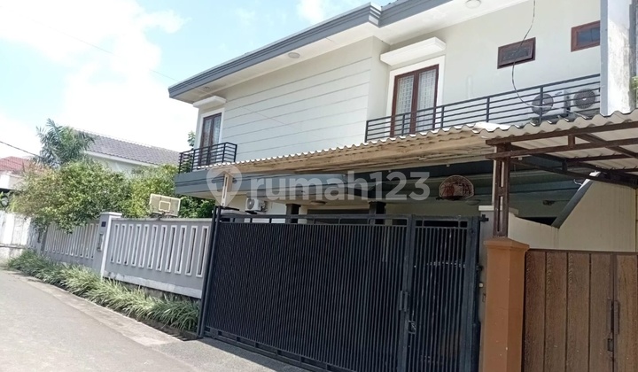 Two-Story House on Jln Kehatan 11 No 2 Bintaro, South Jakarta