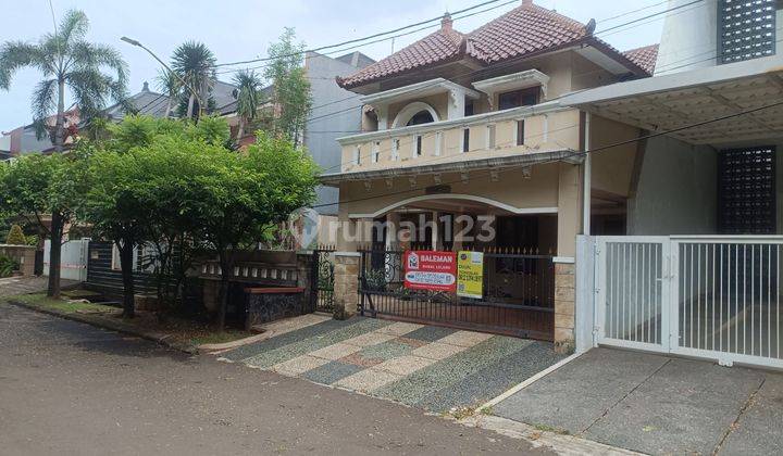 Rumah Cantik Di Jalan Hibiskus Kemang Pratama 3 2