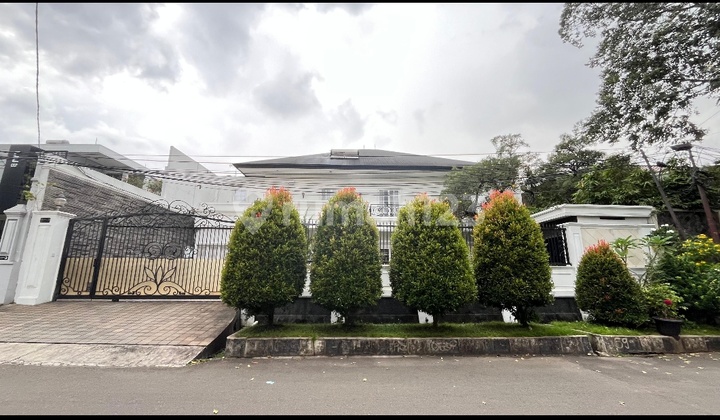 Rumah Besar dan Luas 2 Lantai Dikomplek Tomang City Garden Kavling Blok I No 4 Kebon Jeruk Jakarta Pusat