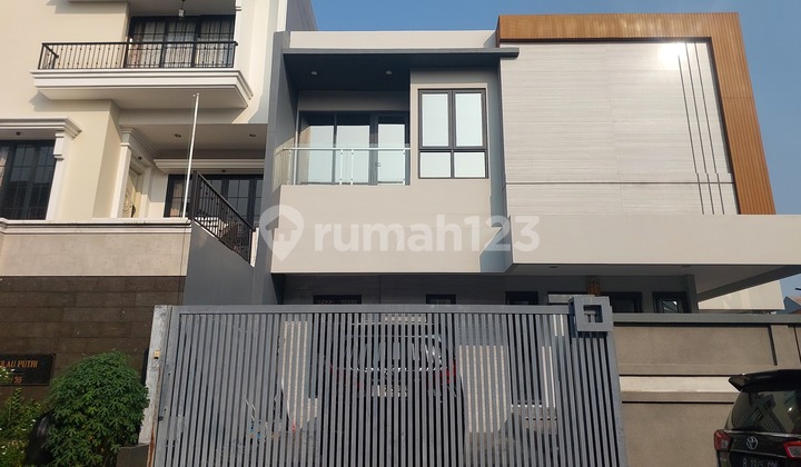 Rumah Mewah Modern Permata Buana Hook 2