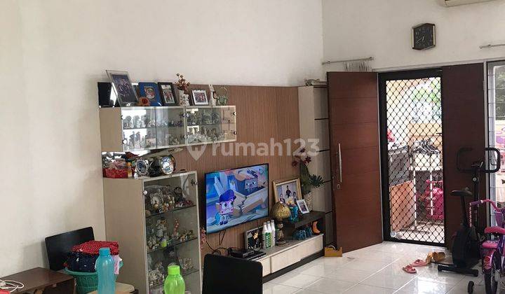 Dijual Cepat Rumah Cantik Area Taman Semanan Indah  2