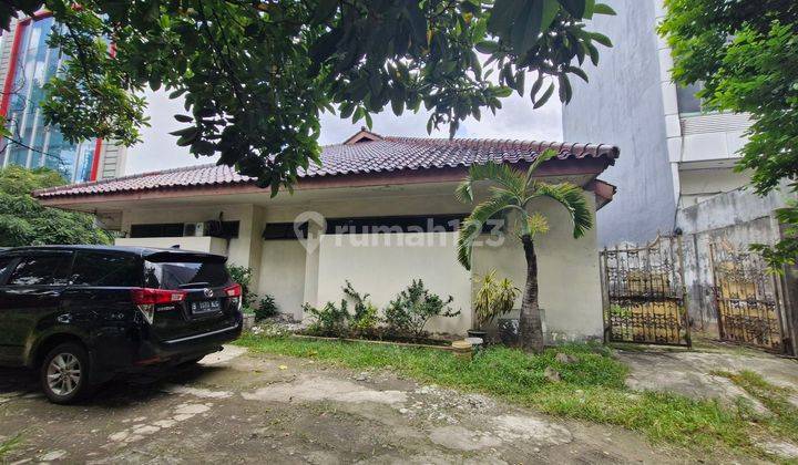 Rumah lokasi jalan raya zona komersil 1