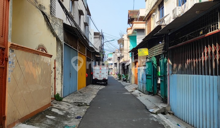 Affordable House in Jelambar