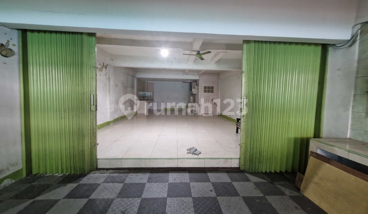 For Sale. Strategically Located House in Jelambar 2