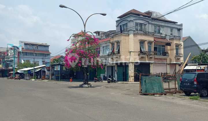 Di Jual Ruko Hook 3 Lantai di Permata Taman Palem Jakbar 2