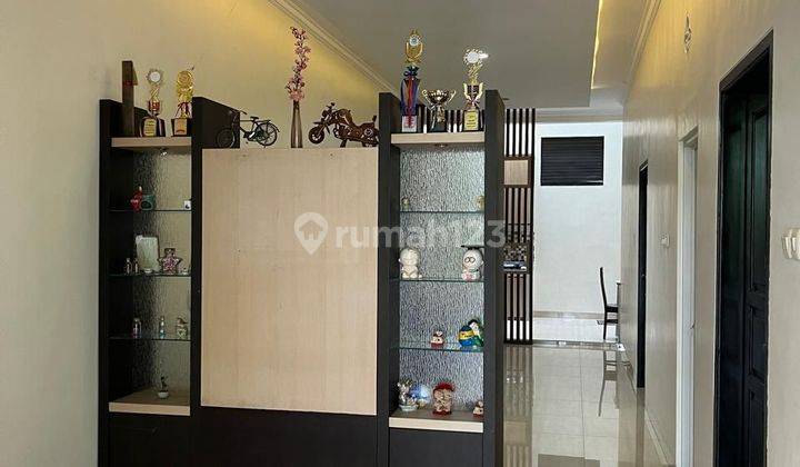 Disewakan Rumah 2 Lantai Sudah Renovasi Furnished Hadap Utara Lippo Karawaci 1