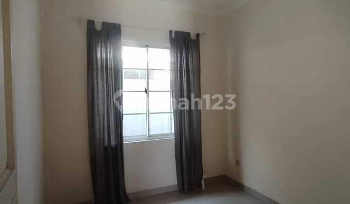 Rumah Greenlake City Cluster West Europa 2